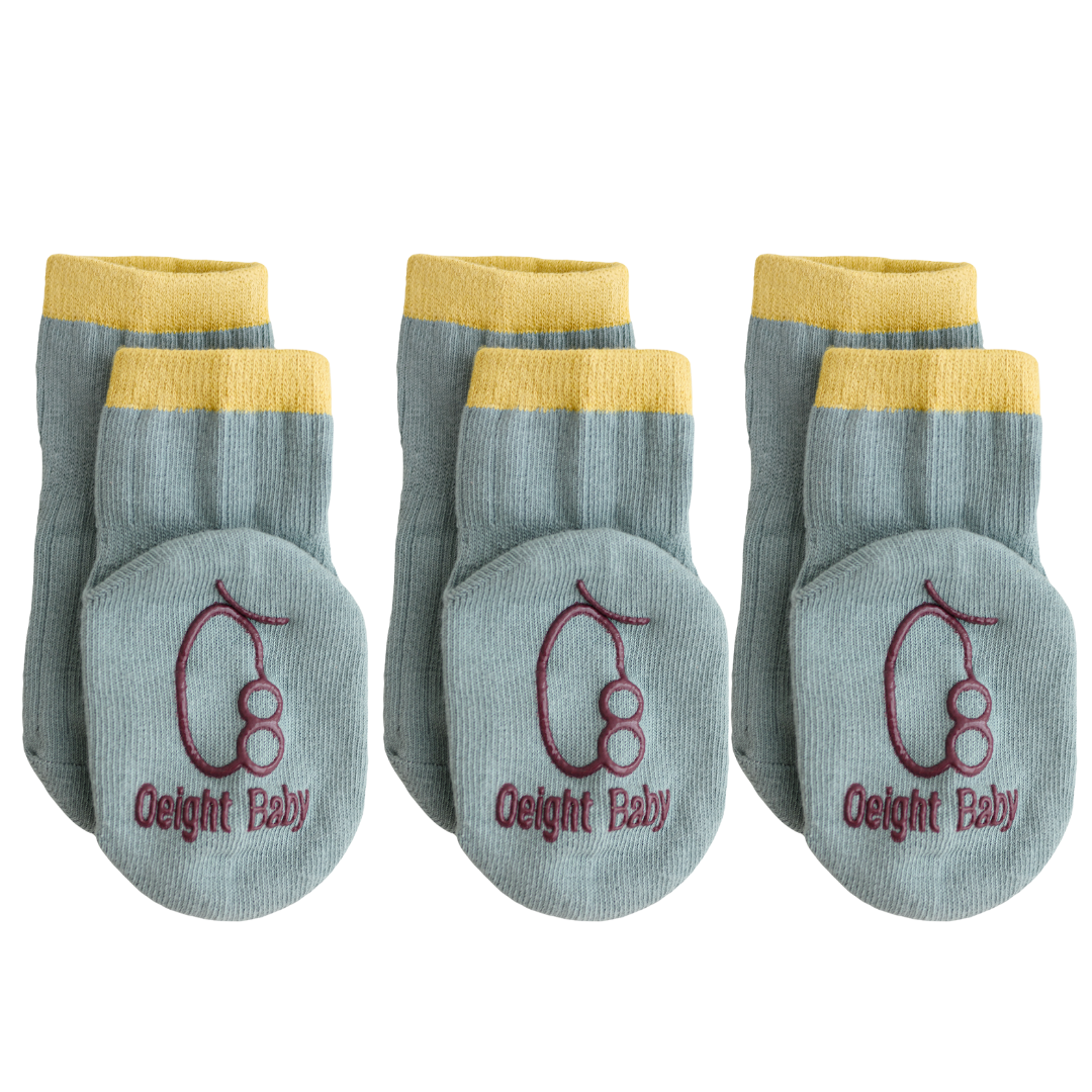 Non-slip socks for babies One Size - 100% value of every purchase will be donated to the children of the Ofef